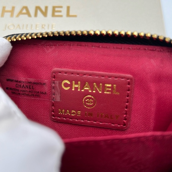 Card Holder Black Zip Around Gold CC 3 Slots Beauty Two Inside Compartments NWOT - Picture 16 of 17